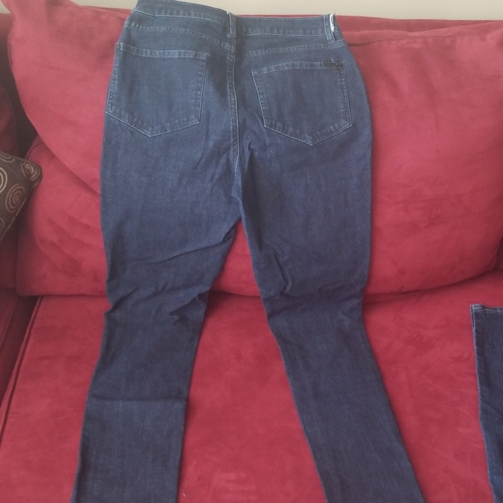 Jeans - Picture 2 of 3